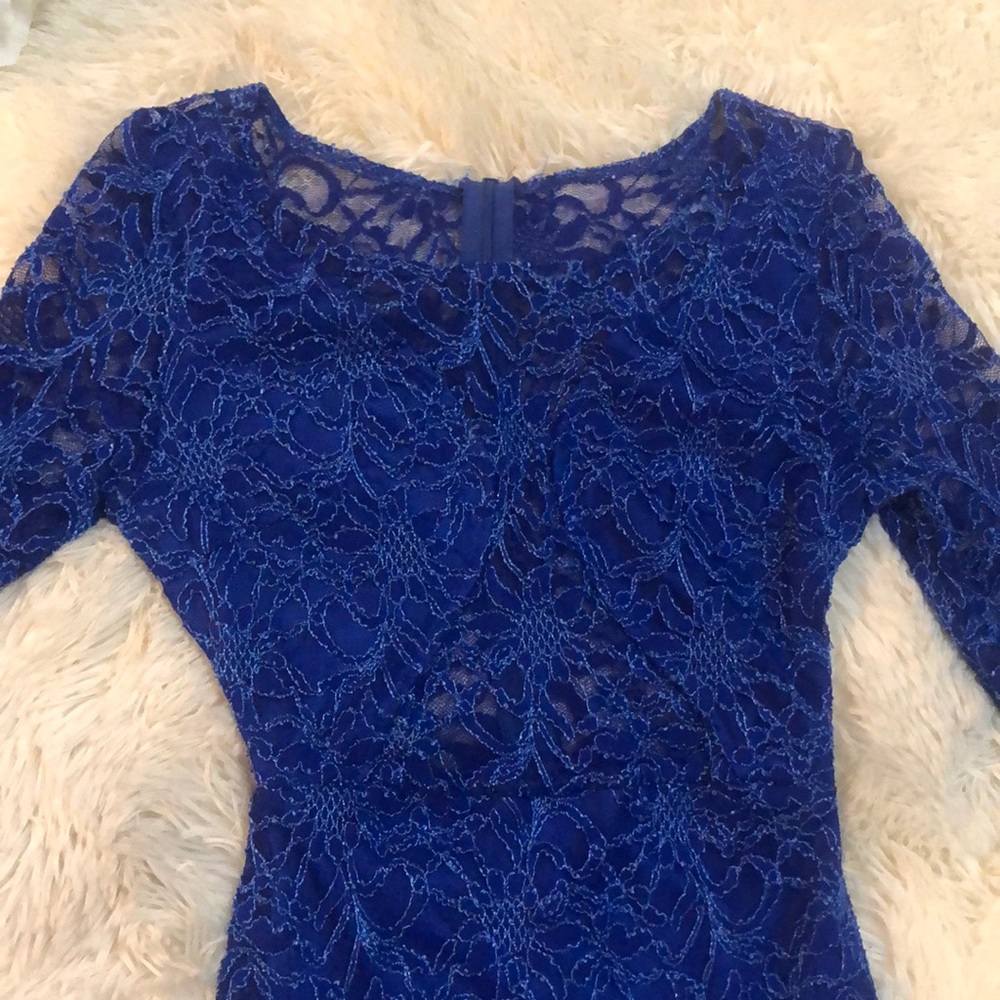 Dress - Picture 2 of 7